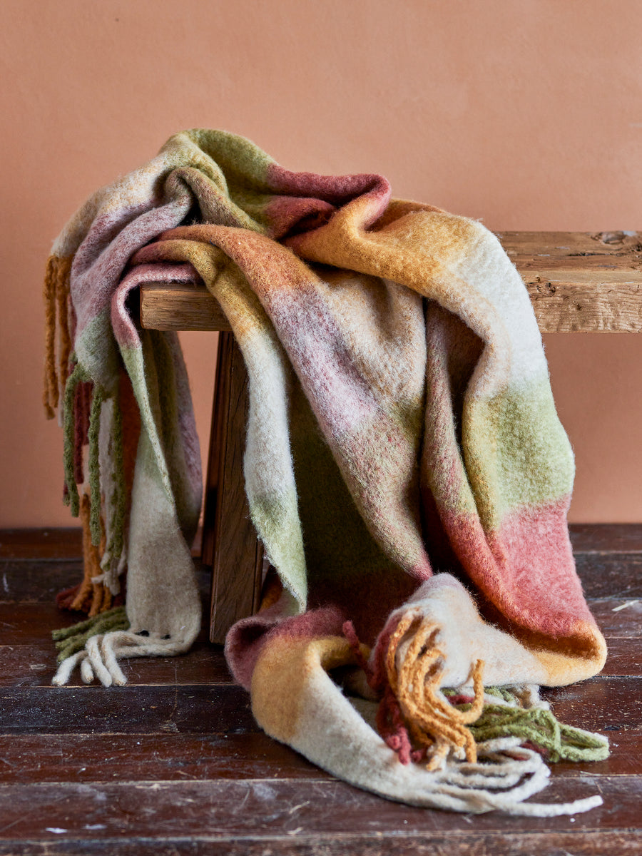 Hamisha Throw