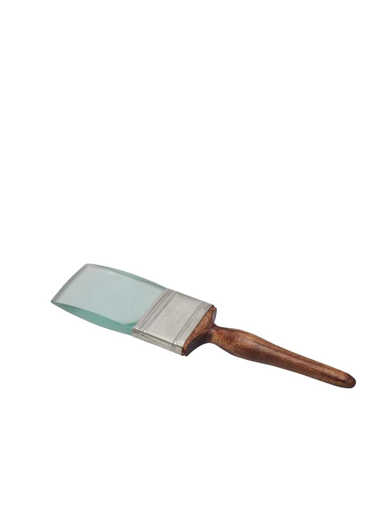 Brush magnifier