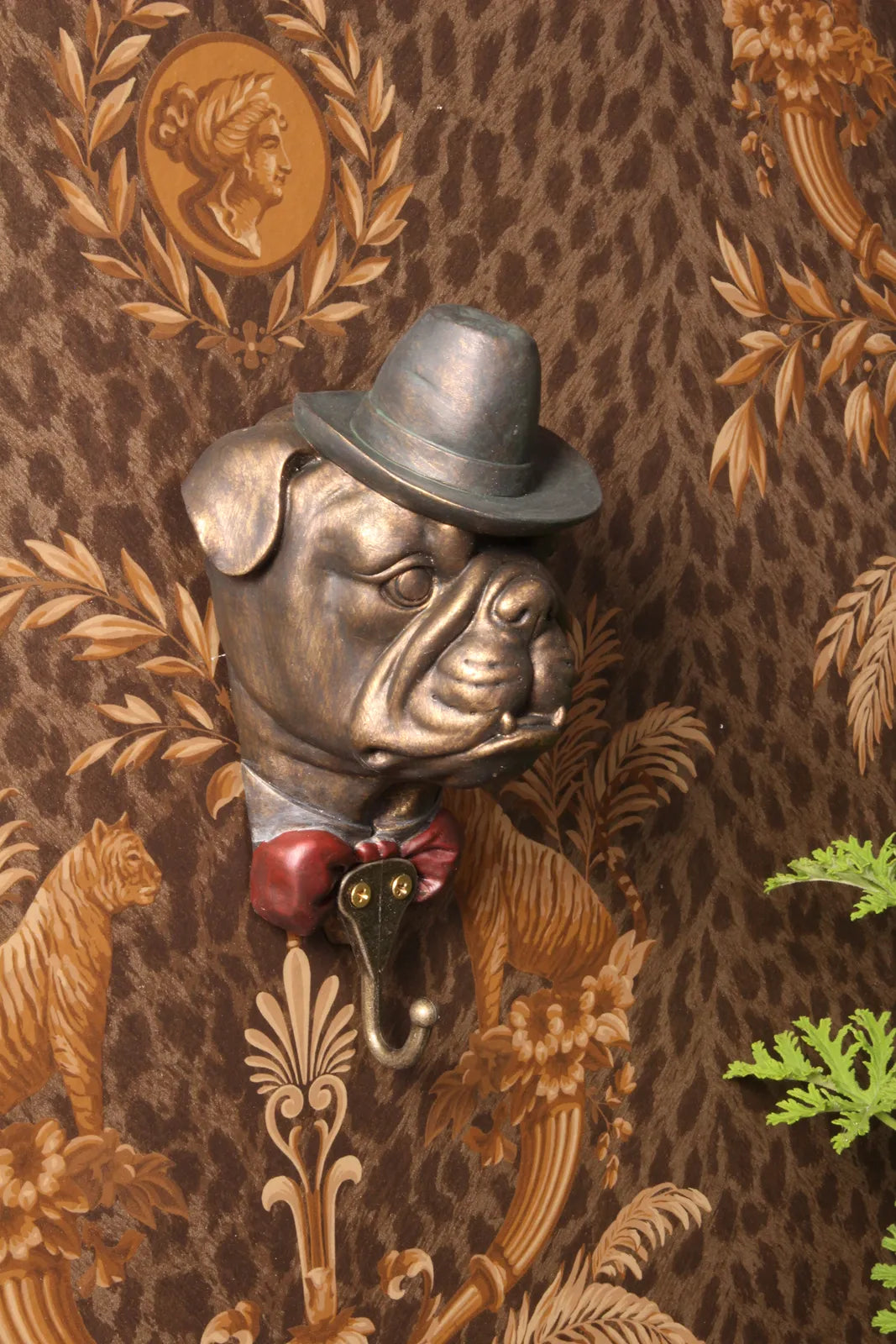 Bulldog Wall Hook 22 cm