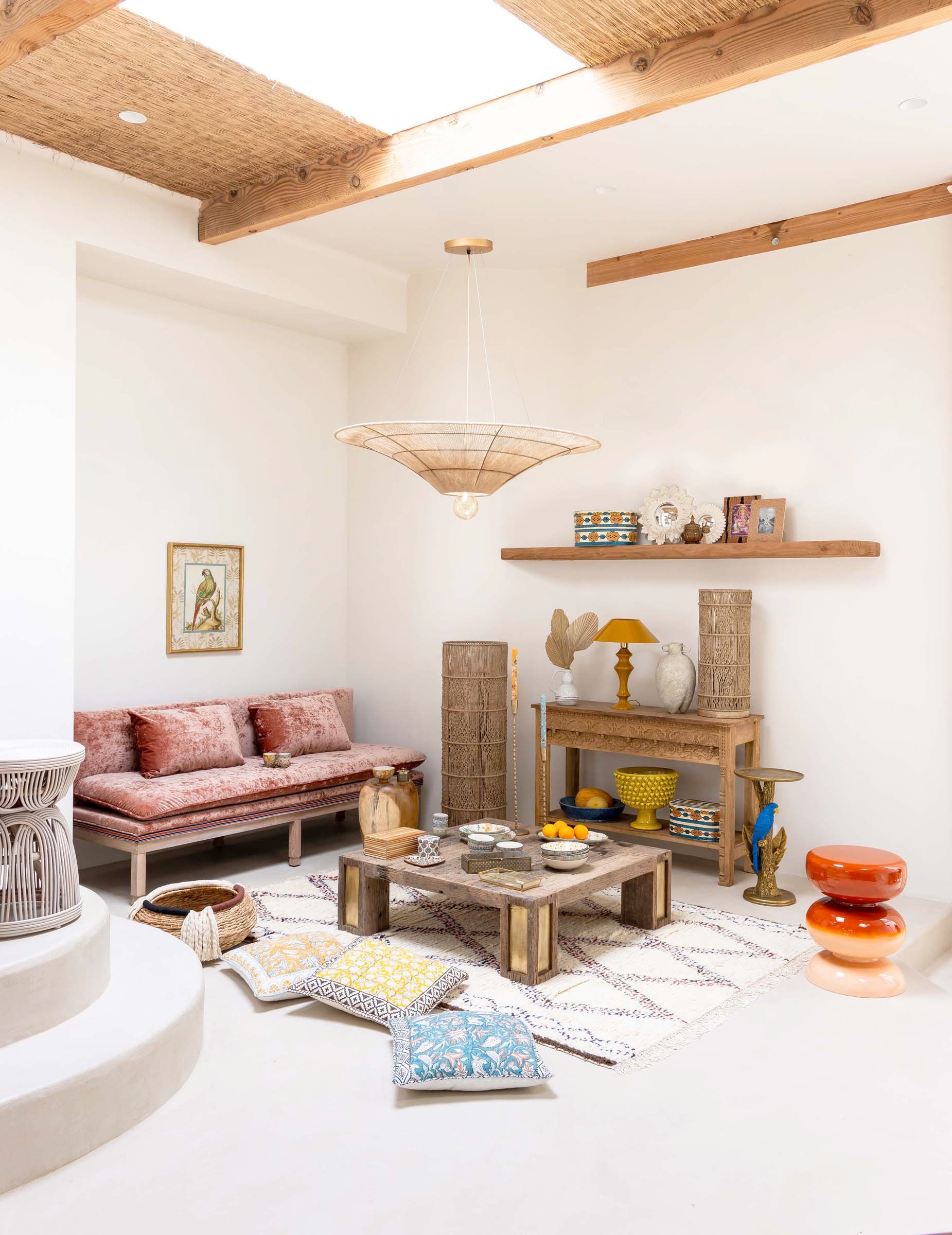 Parrot frame with golden bamboo edge