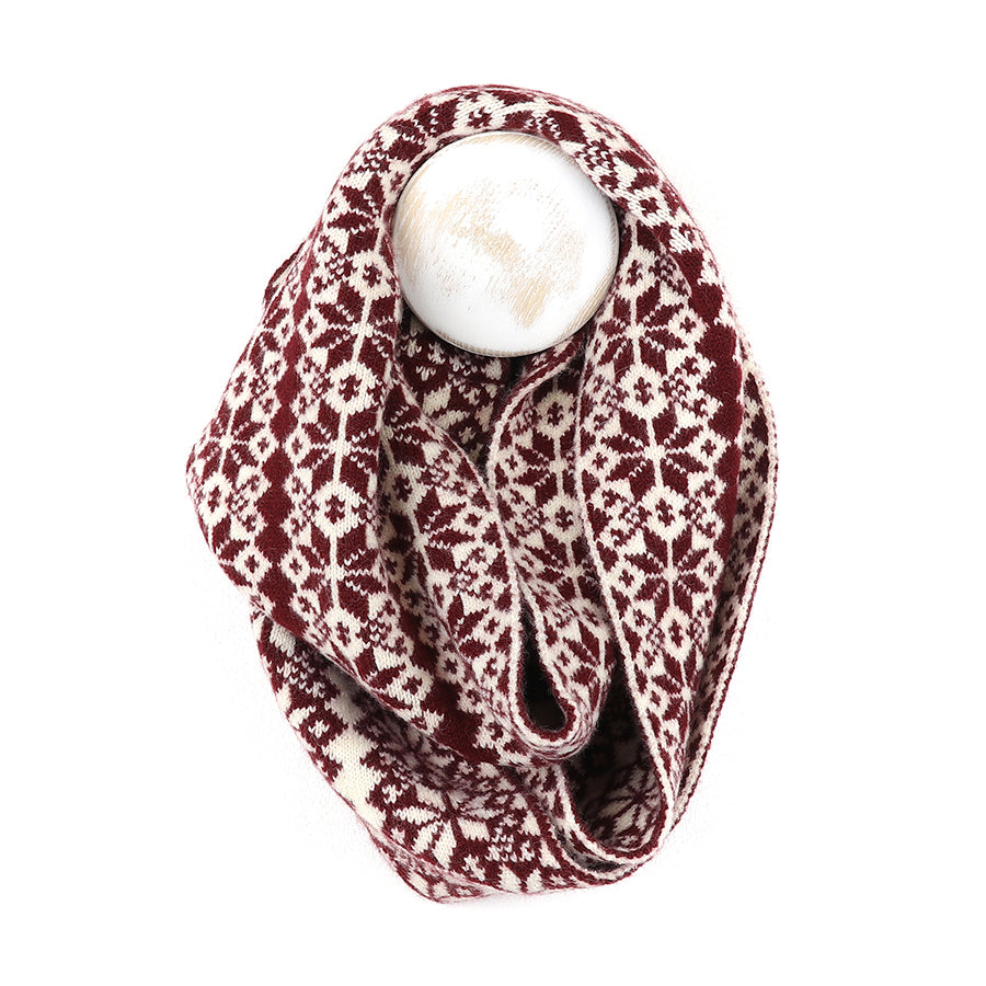 Burgundy and cream scandi starflower snood