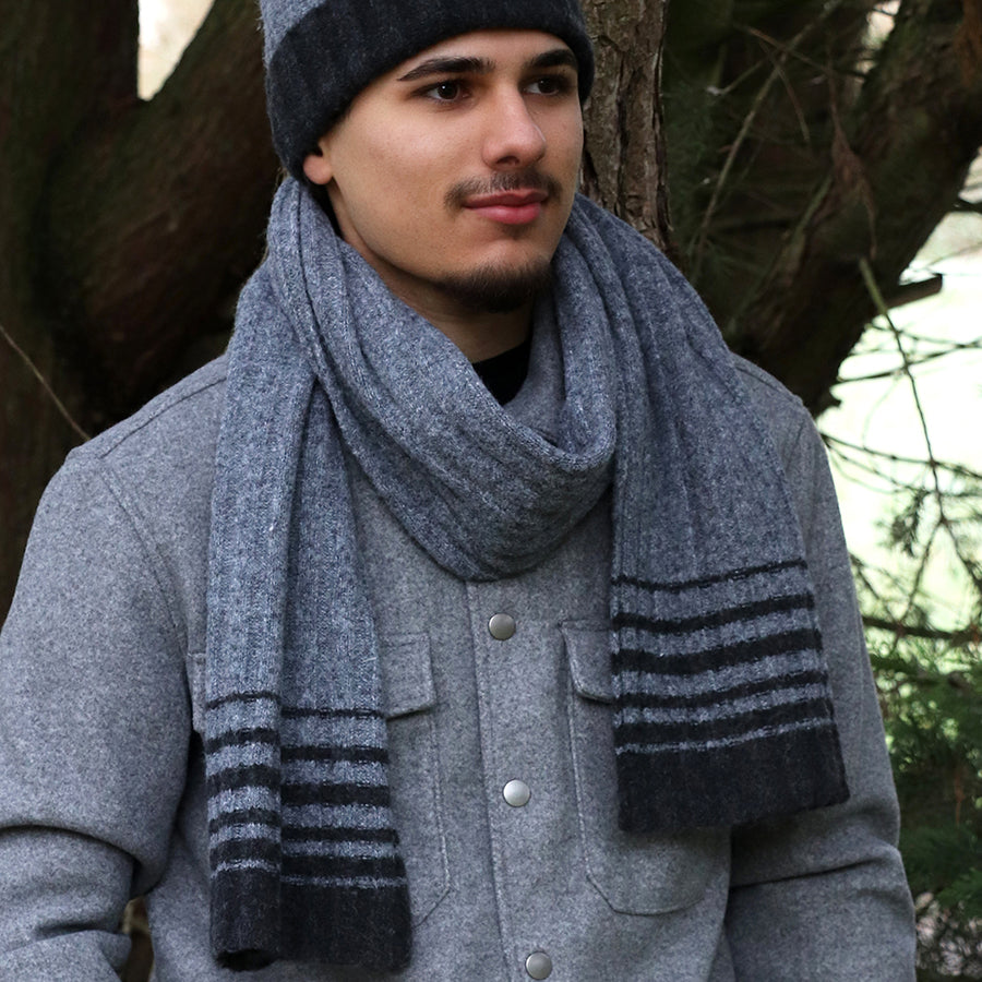 Grey gradient stripe knit scarf for men