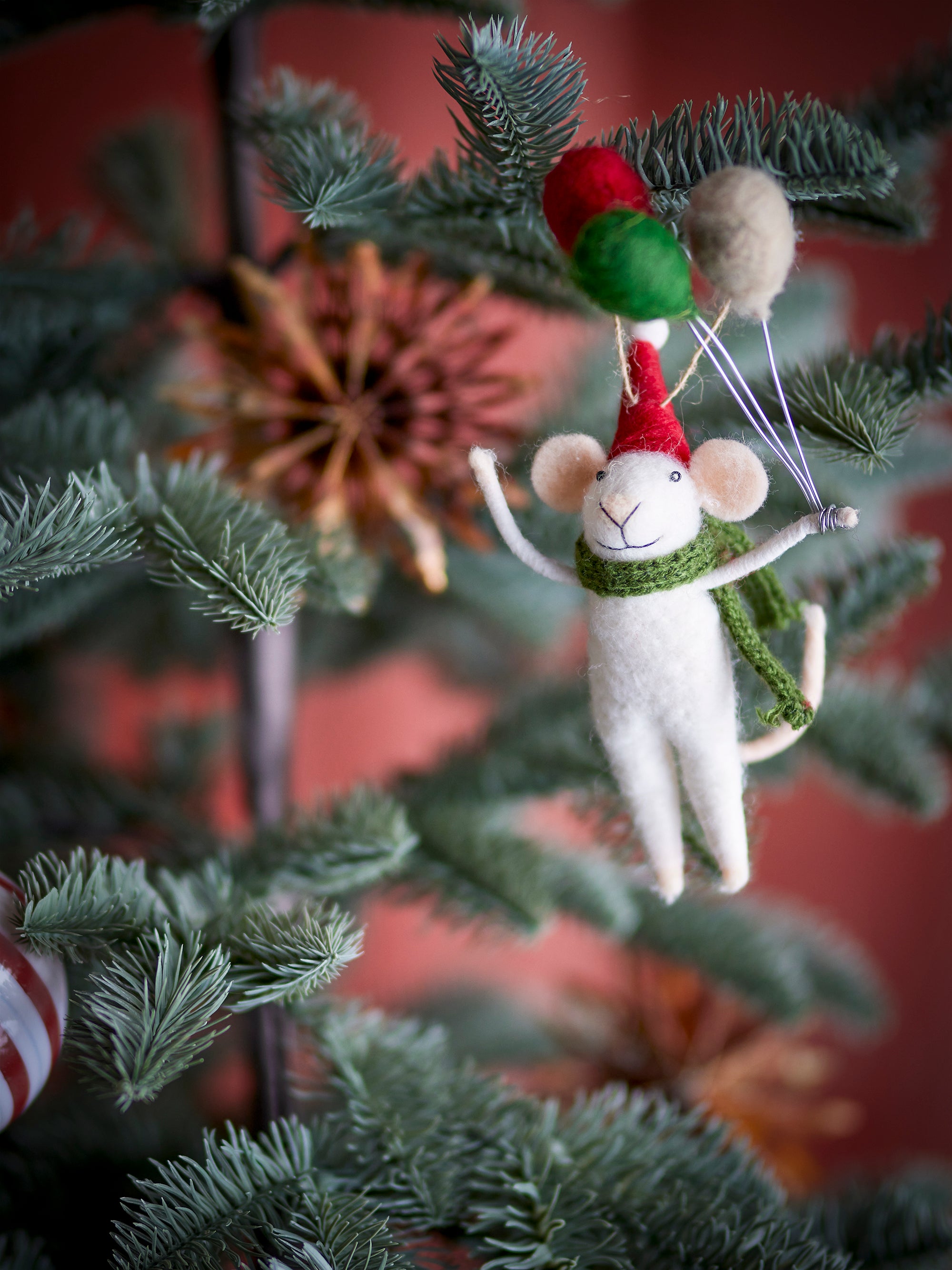 Peo Ornament, White, Wool