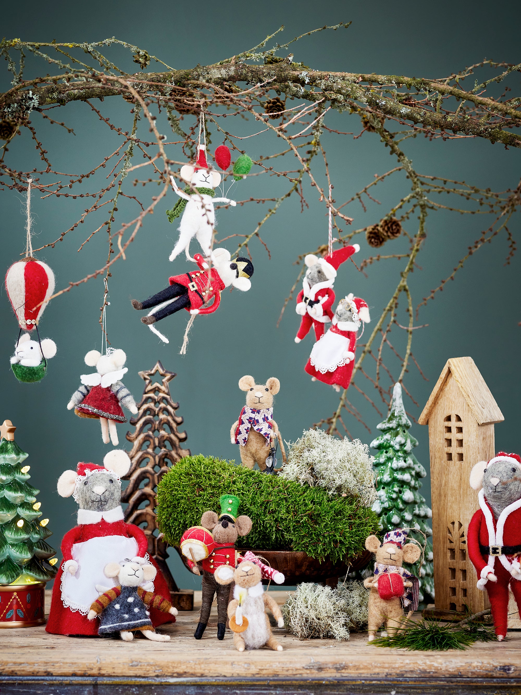 Peo Ornament, White, Wool