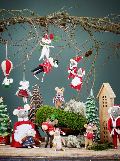Peo Ornament, White, Wool