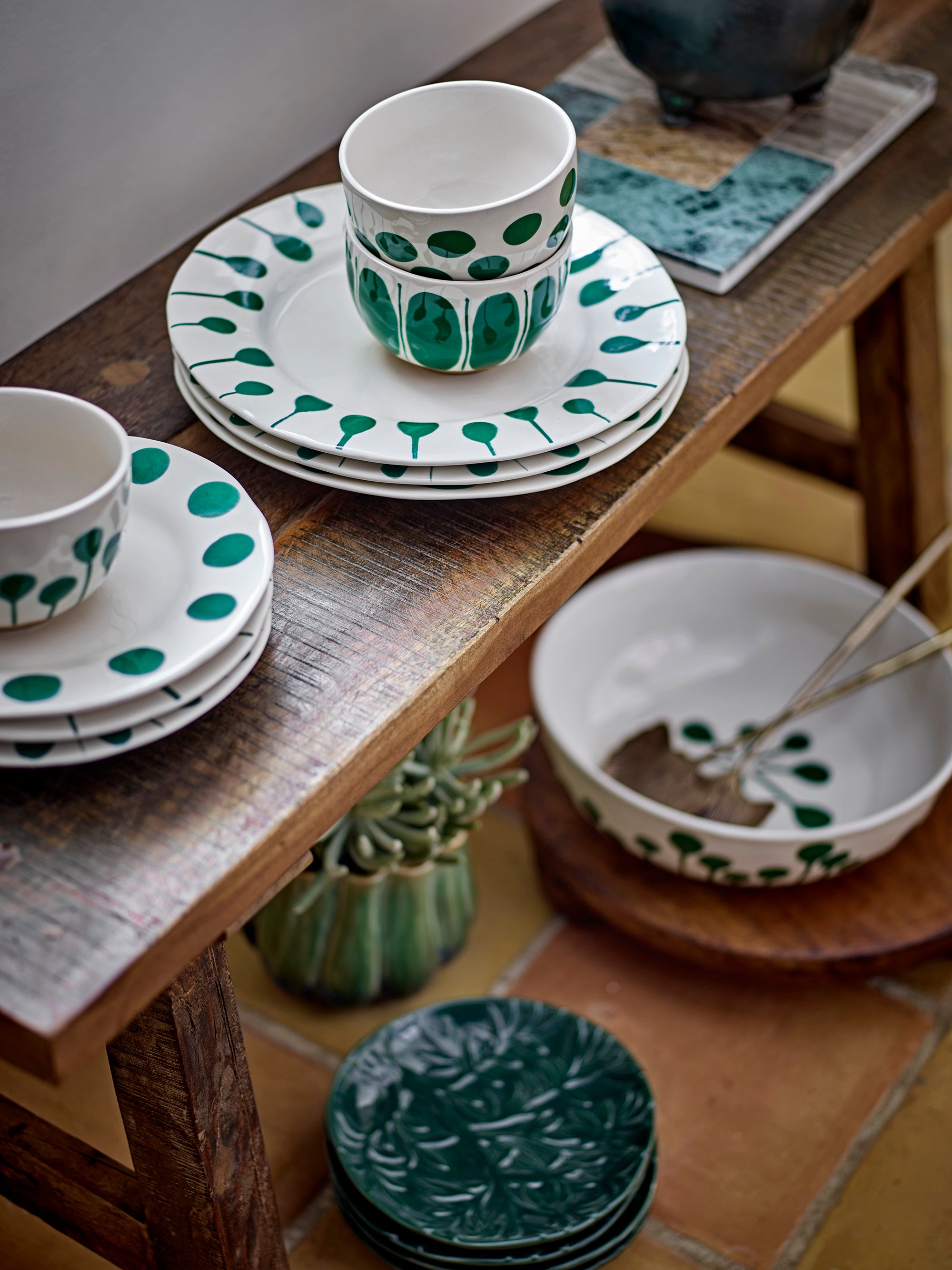 Linora Bowl, Green, Stoneware