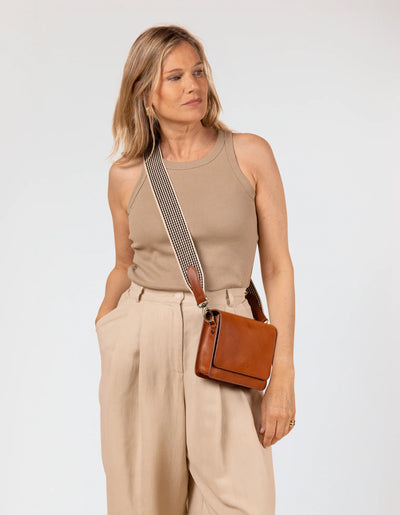 Audrey Mini Cognac