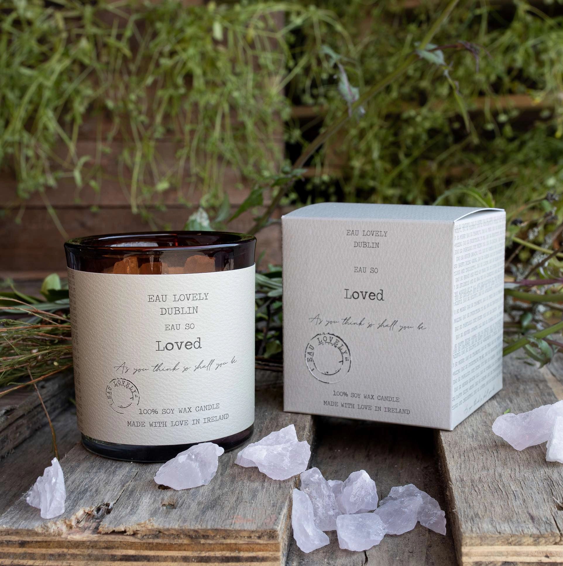 EAU SO LOVED CANDLE (WITH ROSE QUARTZ GEMSTONE).