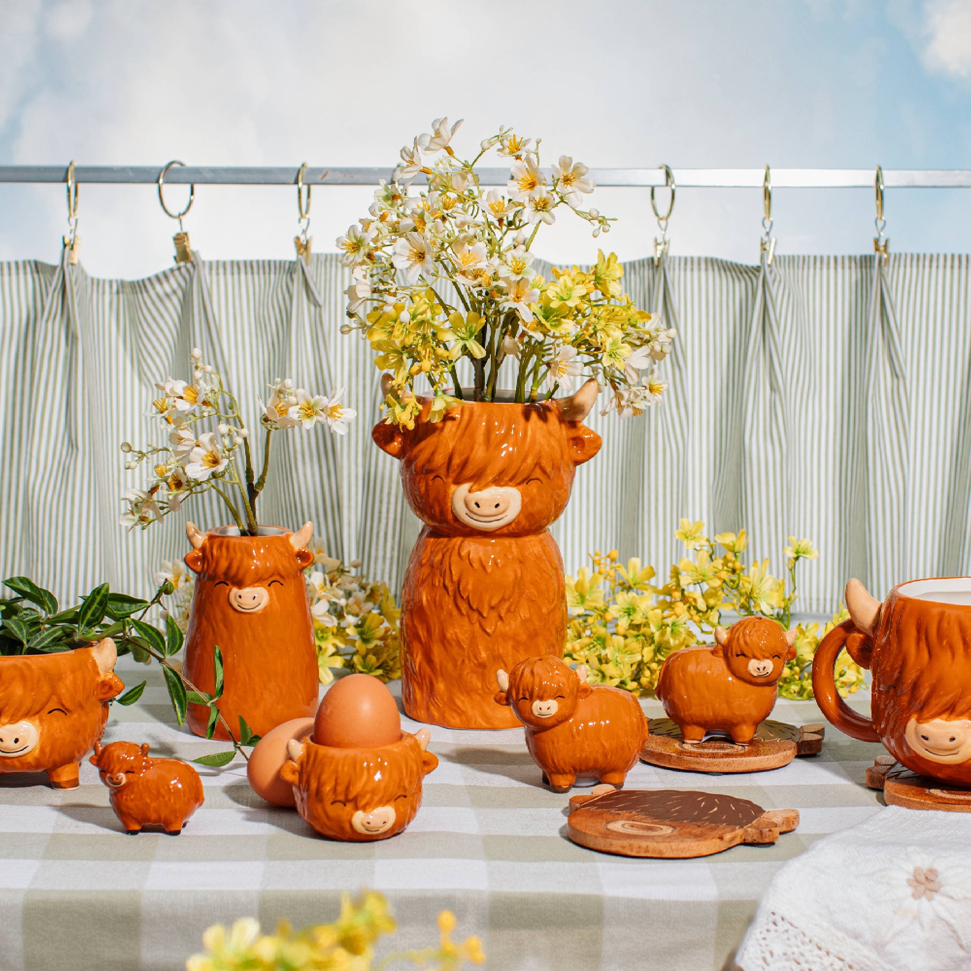 Highland Cow Shaped Vase