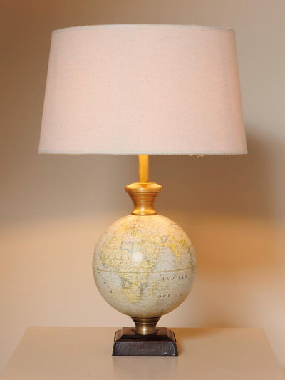 Table lamp with globe