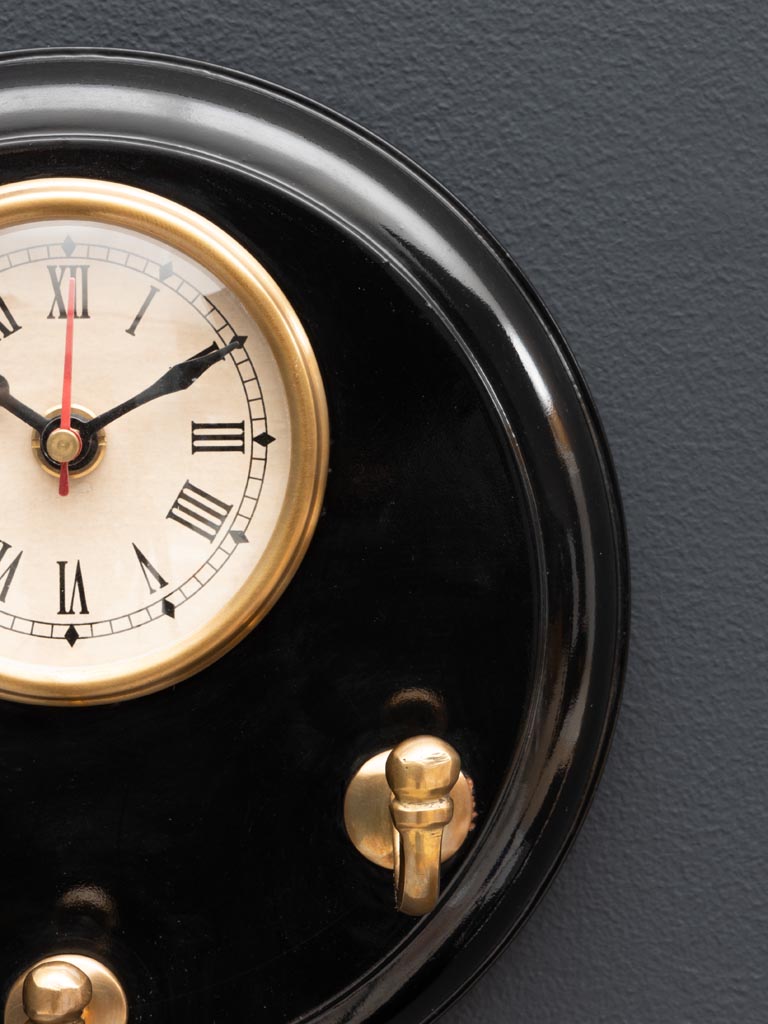 Sea style clock with 3 hooks